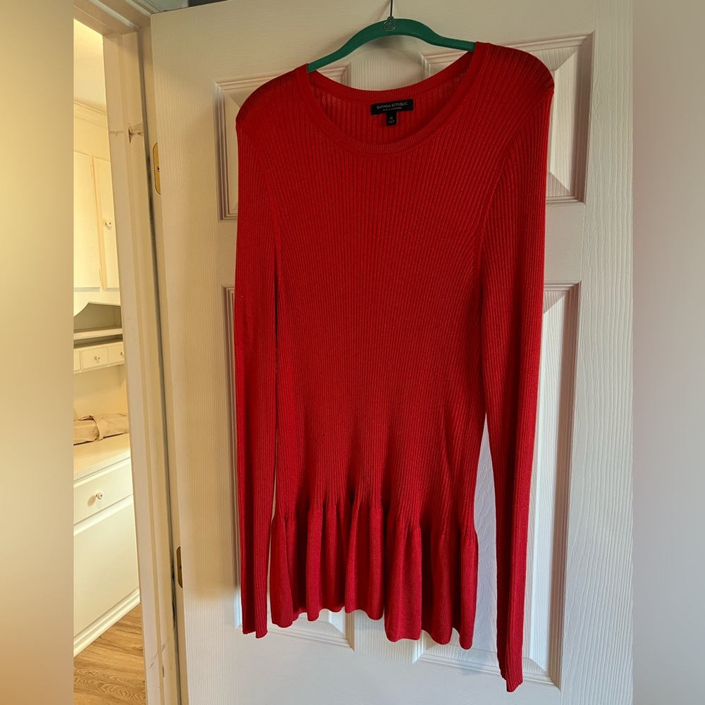 Banana Republic Red Tunic Sweater. Size XL.
